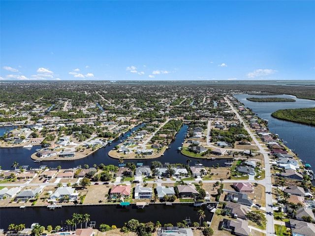 4256 BEACH VIEW COURT, Port Charlotte, FL 33948