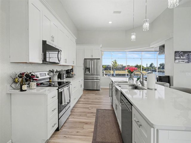 4256 BEACH VIEW COURT, Port Charlotte, FL 33948