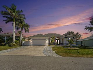 4256 BEACH VIEW COURT, Port Charlotte, FL 33948