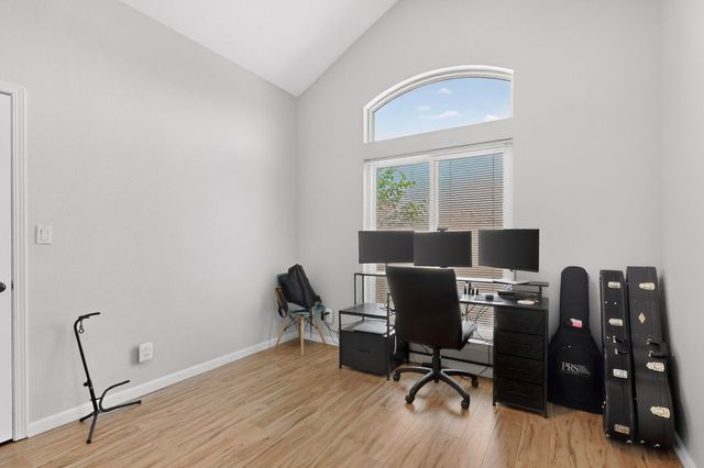 4940 Tb Catron Avenue NW, Albuquerque, NM 87114