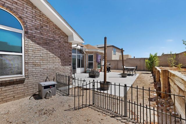 4940 Tb Catron Avenue NW, Albuquerque, NM 87114
