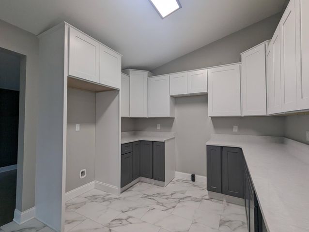 1811 Devon Drive 1811 Devon Drive, Springfield, OH 45503