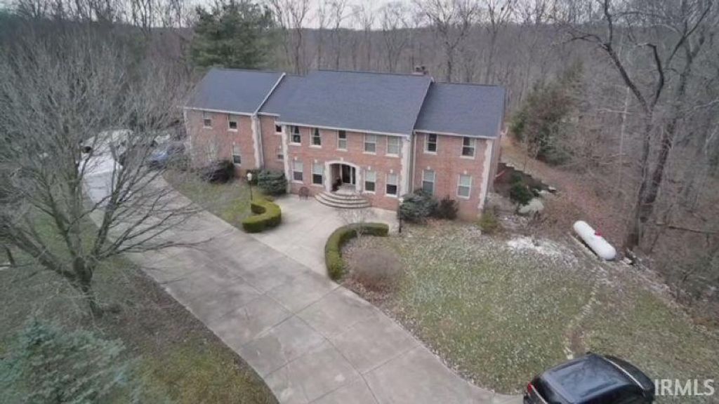 8318 S Ashley Avenue, Bloomington, IN 47401