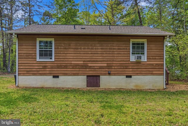 505 PINE HARBOUR DR, Mineral, VA 23117