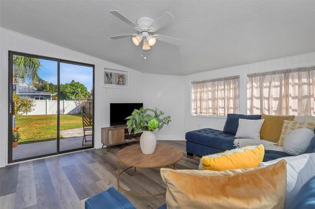 676 ORANGEWOOD DRIVE, Dunedin, FL 34698