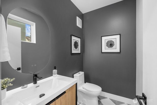 1214 NE 100th Street, Seattle, WA 98125