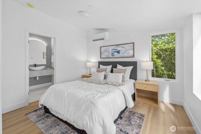1214 NE 100th Street, Seattle, WA 98125
