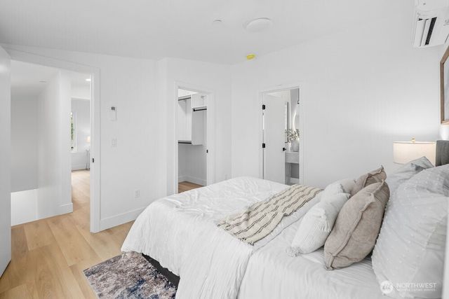1214 NE 100th Street, Seattle, WA 98125