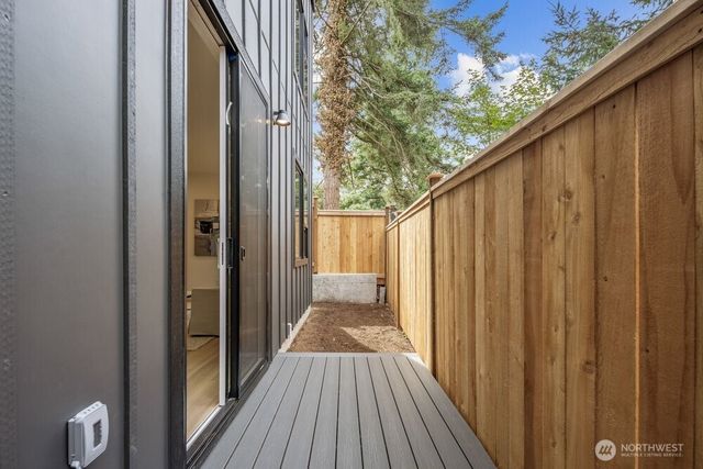 1214 NE 100th Street, Seattle, WA 98125