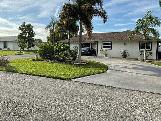 320 SE 28th TER, Cape Coral, FL 33904