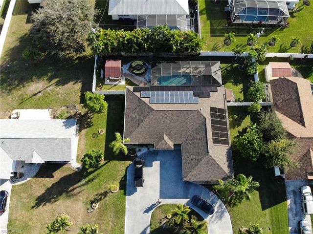 320 SE 28th TER, Cape Coral, FL 33904