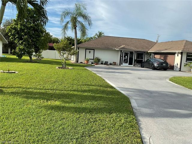 320 SE 28th TER, Cape Coral, FL 33904