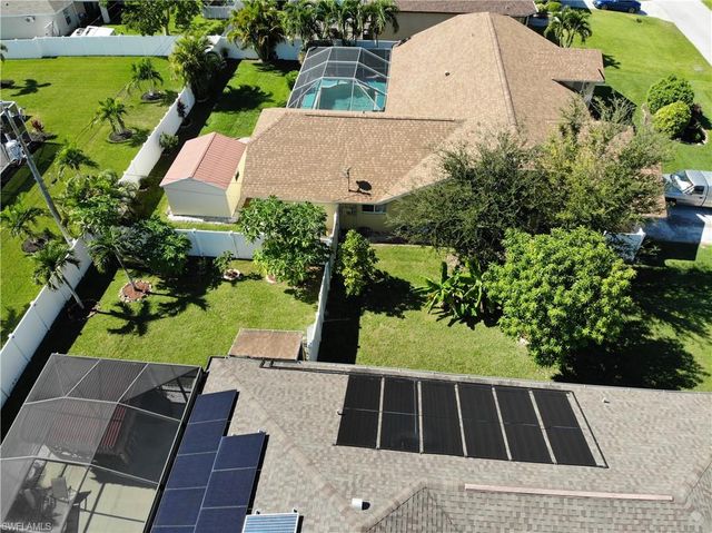 320 SE 28th TER, Cape Coral, FL 33904