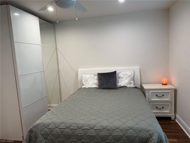 320 SE 28th TER, Cape Coral, FL 33904