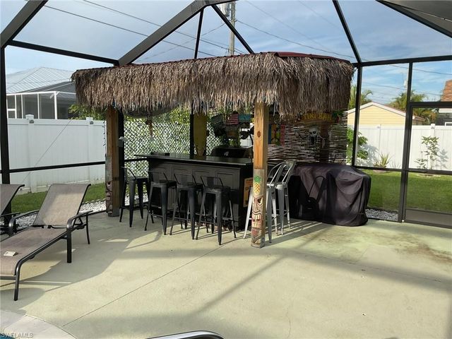 320 SE 28th TER, Cape Coral, FL 33904