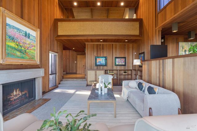 14 Oak Grove Way, Napa, CA 94559