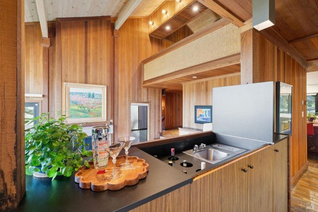 14 Oak Grove Way, Napa, CA 94559