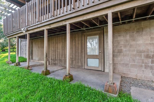 14 Oak Grove Way, Napa, CA 94559