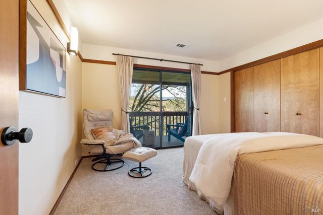 14 Oak Grove Way, Napa, CA 94559