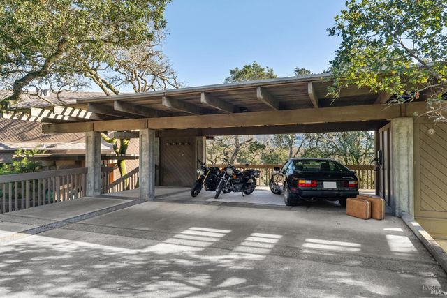 14 Oak Grove Way, Napa, CA 94559