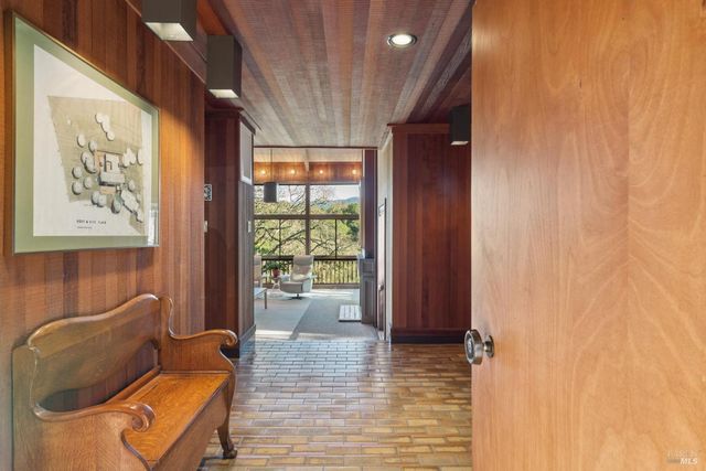 14 Oak Grove Way, Napa, CA 94559