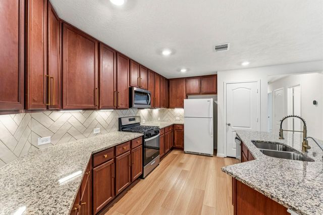 9530 Louis Phillip Street, Magnolia, TX 77354