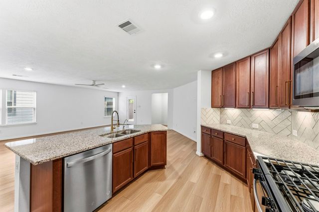 9530 Louis Phillip Street, Magnolia, TX 77354