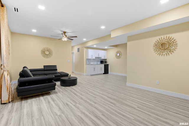 2817 W Lake Trail Court, Dunlap, IL 61525