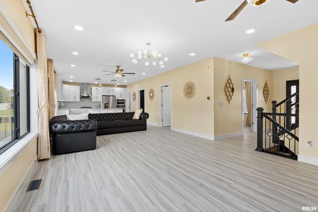 2817 W Lake Trail Court, Dunlap, IL 61525