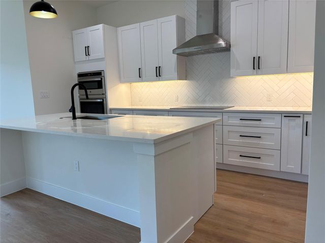 1713 Whitetail RD, Horseshoe Bay, TX 78657