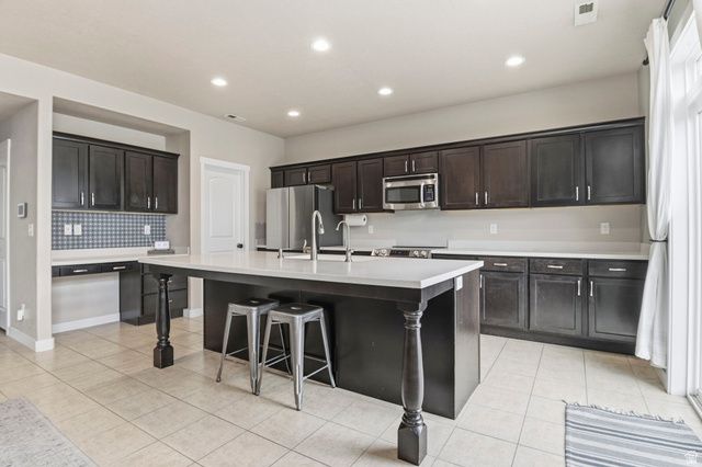 970 N BEXLEY DR, North Salt Lake, UT 84054