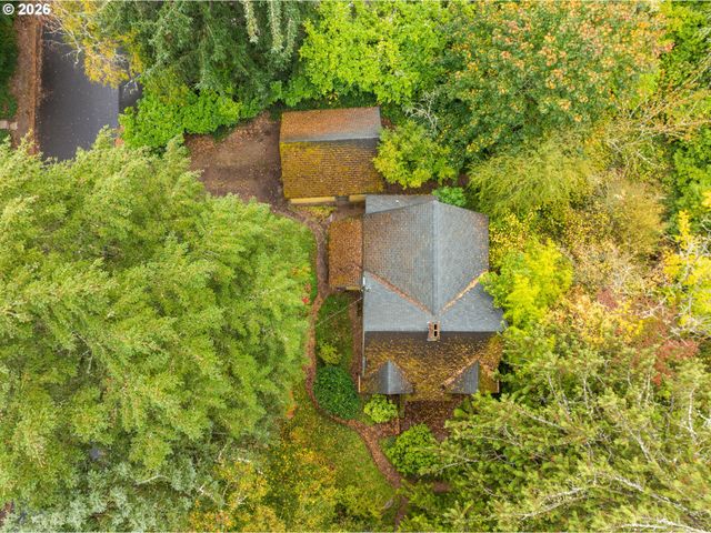 8220 Sw CANYON Dr, Portland, OR 97225