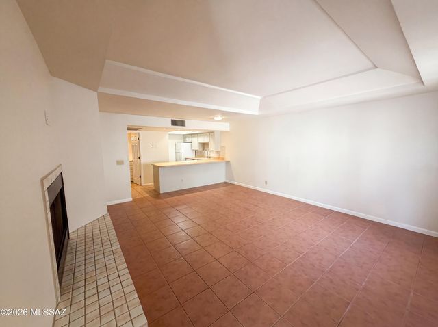 1200 E River Road L158, Tucson, AZ 85718