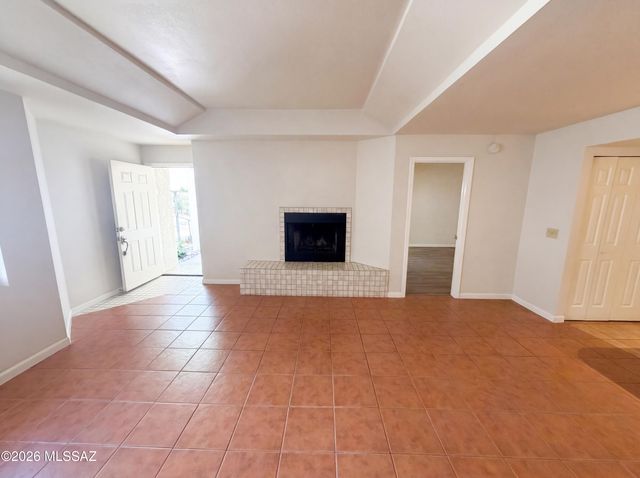1200 E River Road L158, Tucson, AZ 85718