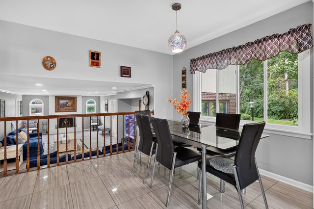 13030 S Cypress Lane, Palos Heights, IL 60463