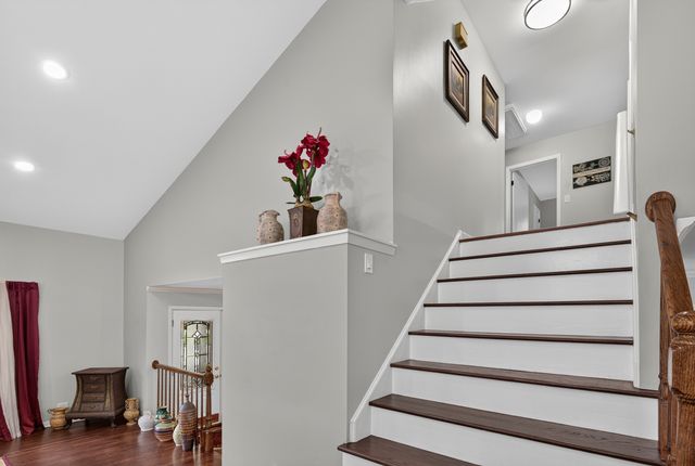 13030 S Cypress Lane, Palos Heights, IL 60463