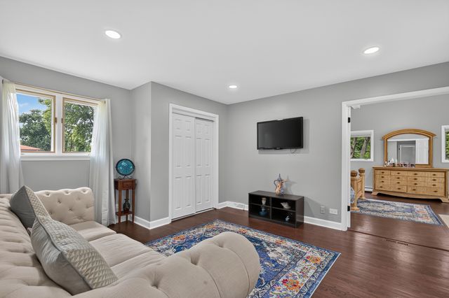 13030 S Cypress Lane, Palos Heights, IL 60463