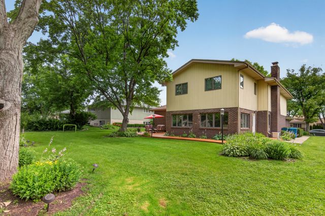 13030 S Cypress Lane, Palos Heights, IL 60463