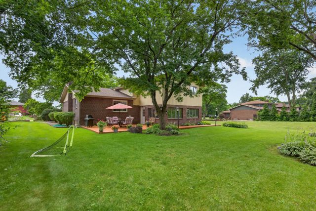 13030 S Cypress Lane, Palos Heights, IL 60463