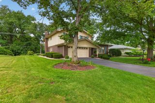13030 S Cypress Lane, Palos Heights, IL 60463