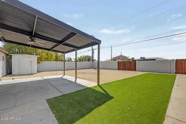 2929 W LOMA Lane, Phoenix, AZ 85051