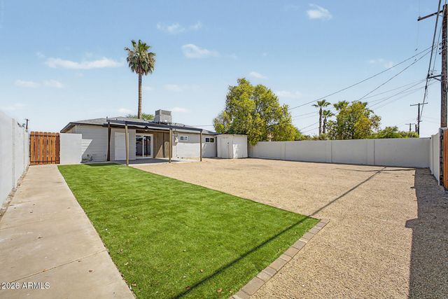 2929 W LOMA Lane, Phoenix, AZ 85051