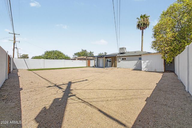 2929 W LOMA Lane, Phoenix, AZ 85051