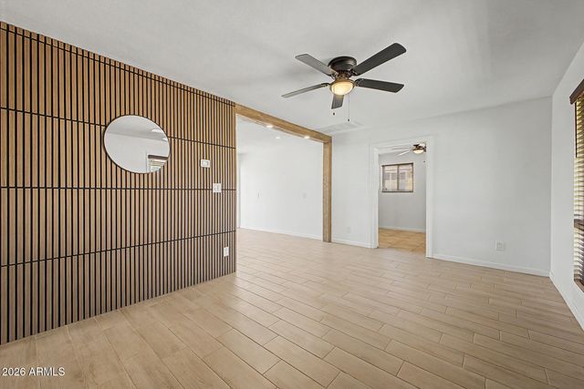 2929 W LOMA Lane, Phoenix, AZ 85051