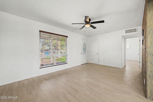 2929 W LOMA Lane, Phoenix, AZ 85051