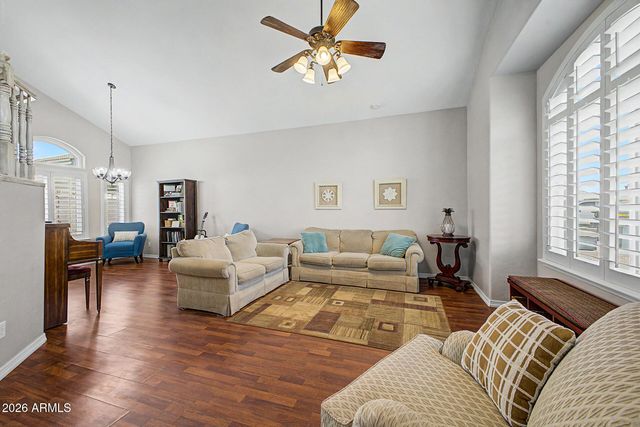 2848 E FOUNTAIN Street, Mesa, AZ 85213