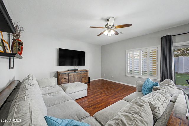 2848 E FOUNTAIN Street, Mesa, AZ 85213