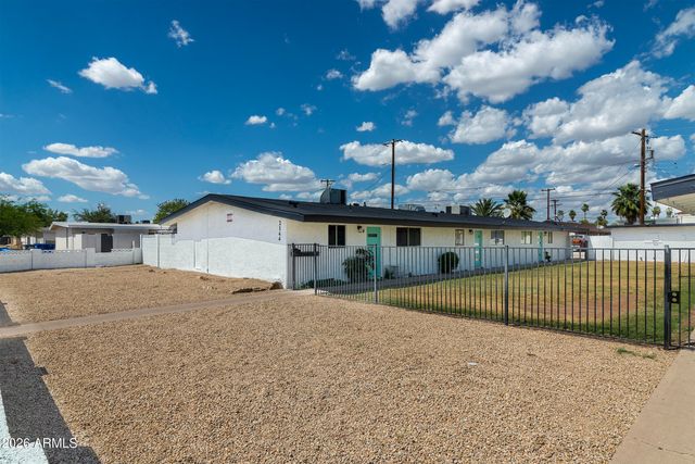 2140 W HEATHERBRAE Drive, Phoenix, AZ 85015