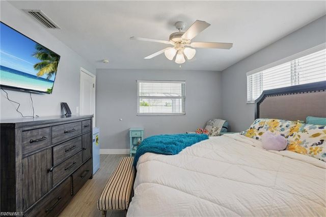 2941 SE 10th PL, Cape Coral, FL 33904