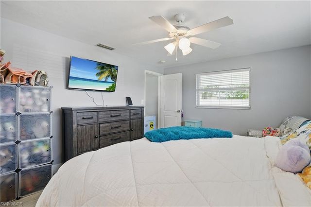 2941 SE 10th PL, Cape Coral, FL 33904
